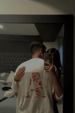 A Harfli Öpücük Kiss Design Tişört A Harfli Öpücük Kiss Design Tişört
