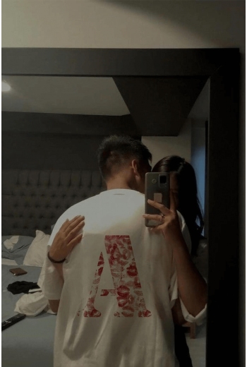 A Harfli Öpücük Kiss Design Tişört